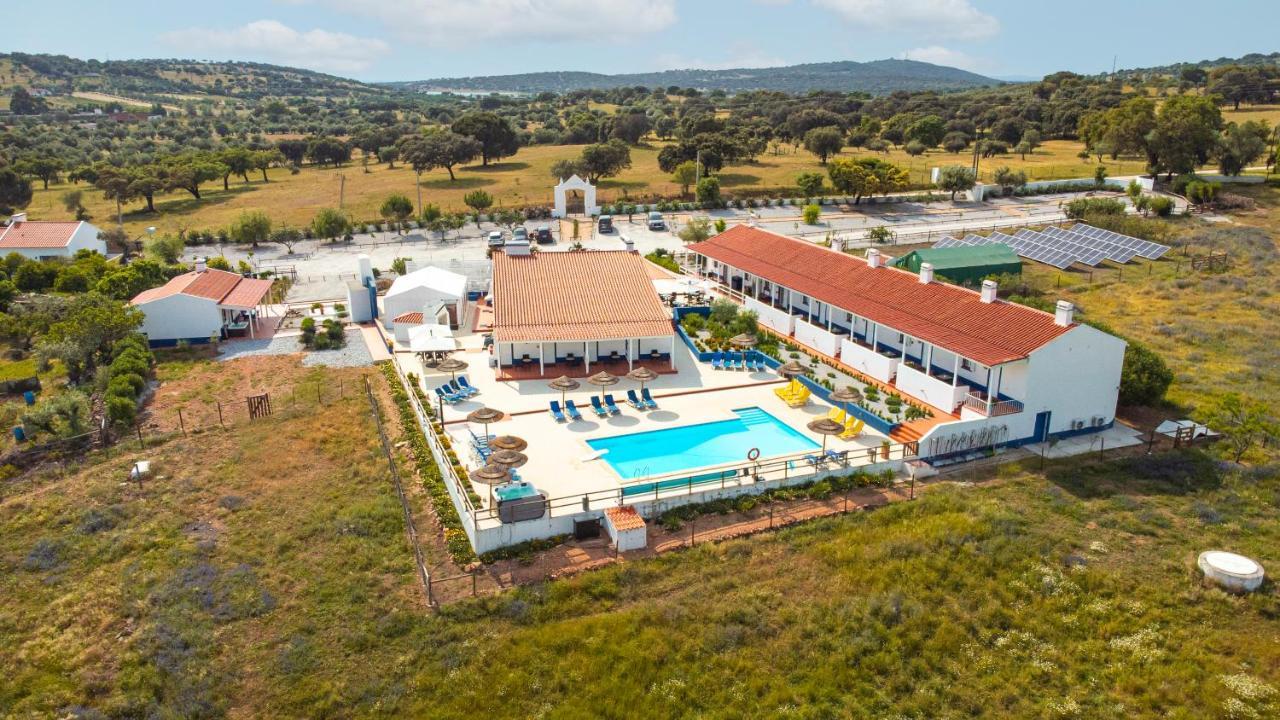 Monte Da Cabeca Gorda Bed & Breakfast Alcacovas Bagian luar foto