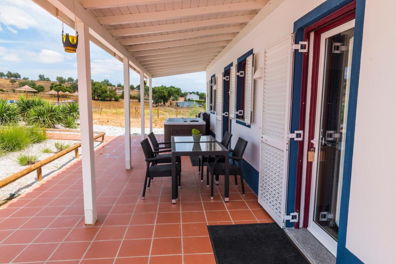 Monte Da Cabeca Gorda Bed & Breakfast Alcacovas Bagian luar foto